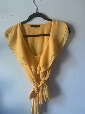 paper tee Yellow Ruffle Tie-Front Blouse